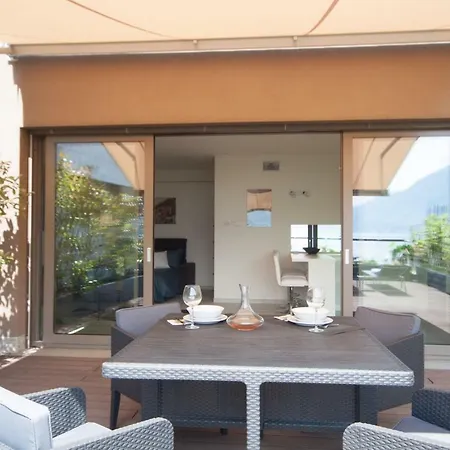 Terrazza Sul - Acquaseria, San Siro By Lovecomo 別荘