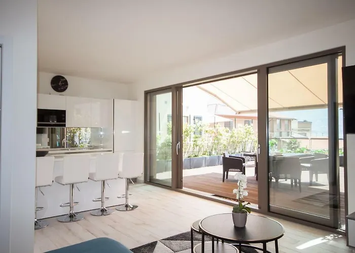 Terrazza Sul - Acquaseria, San Siro By Lovecomo Feriehus *